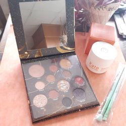 Dito Venus Palette Bundle Limited Edition / 2 EB Brushes/Kate Glow Moisturizer 