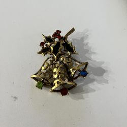 Beatrix BJ Christmas Holly Bells vintage figural costume brooch