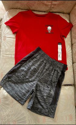 Boy's Shorts And Tee Set Size 5T