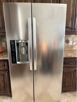 LG FRIDGE - GOOD CONDITION