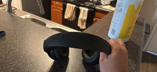 Hyper x wireless headphones