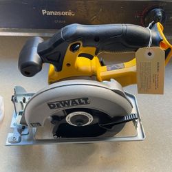 Dewalt DCS393 bare tool 20V MAX 6 1/2" circular saw 