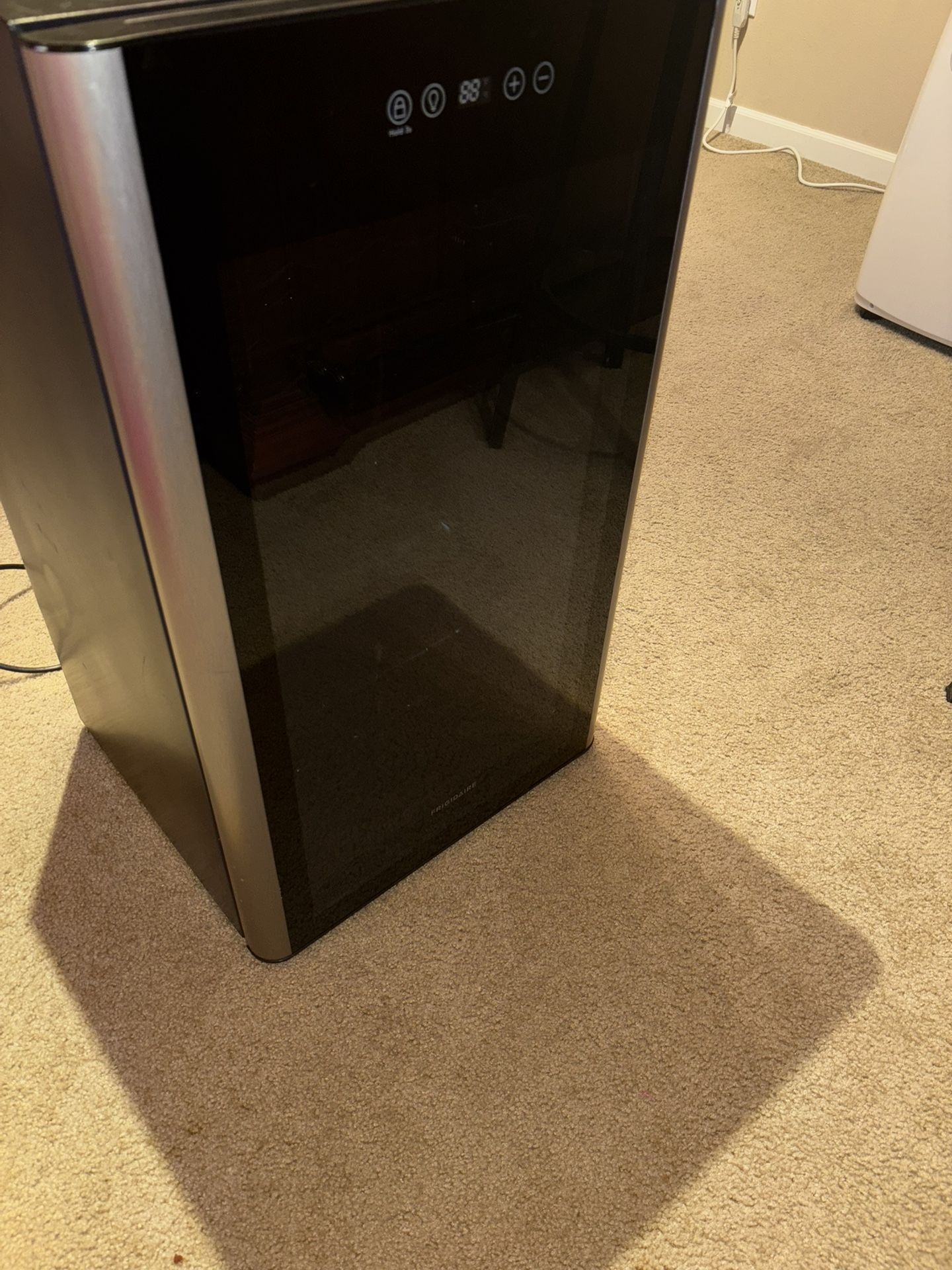 Frigidaire Wine Cooler 