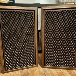 Sansui SP-200 3-way Speakers 