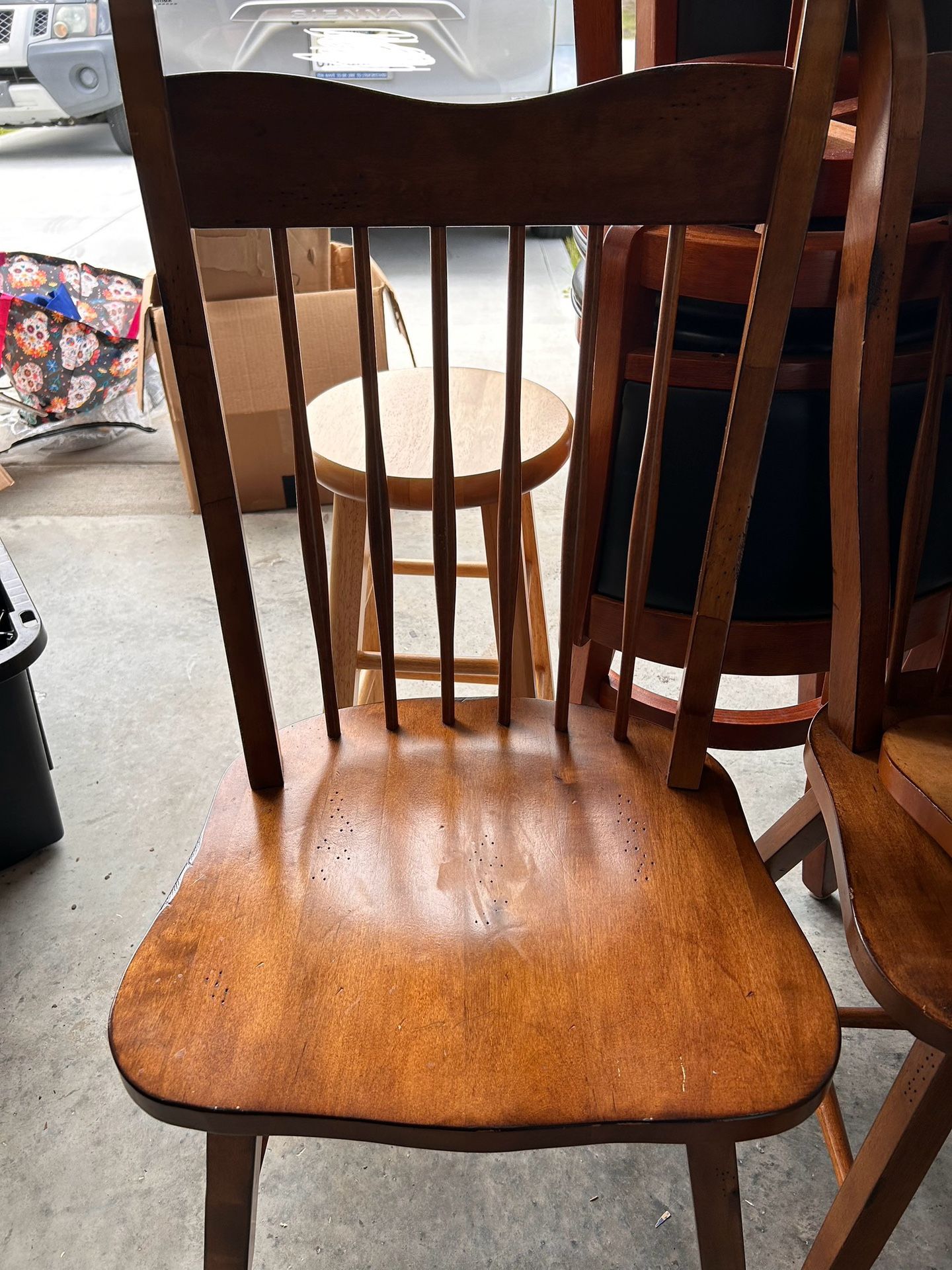 4 Oak Chairs With Oak Table