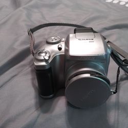 finepix digital camera for only $ 60 memory 32 mg no charger uses regular and rechargeable fujifilm 3800 batteries only cash only
