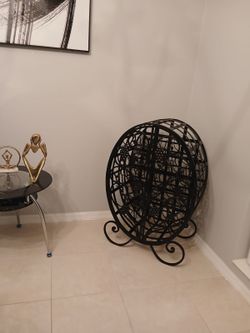 metal wine bottle holder or wine display rack