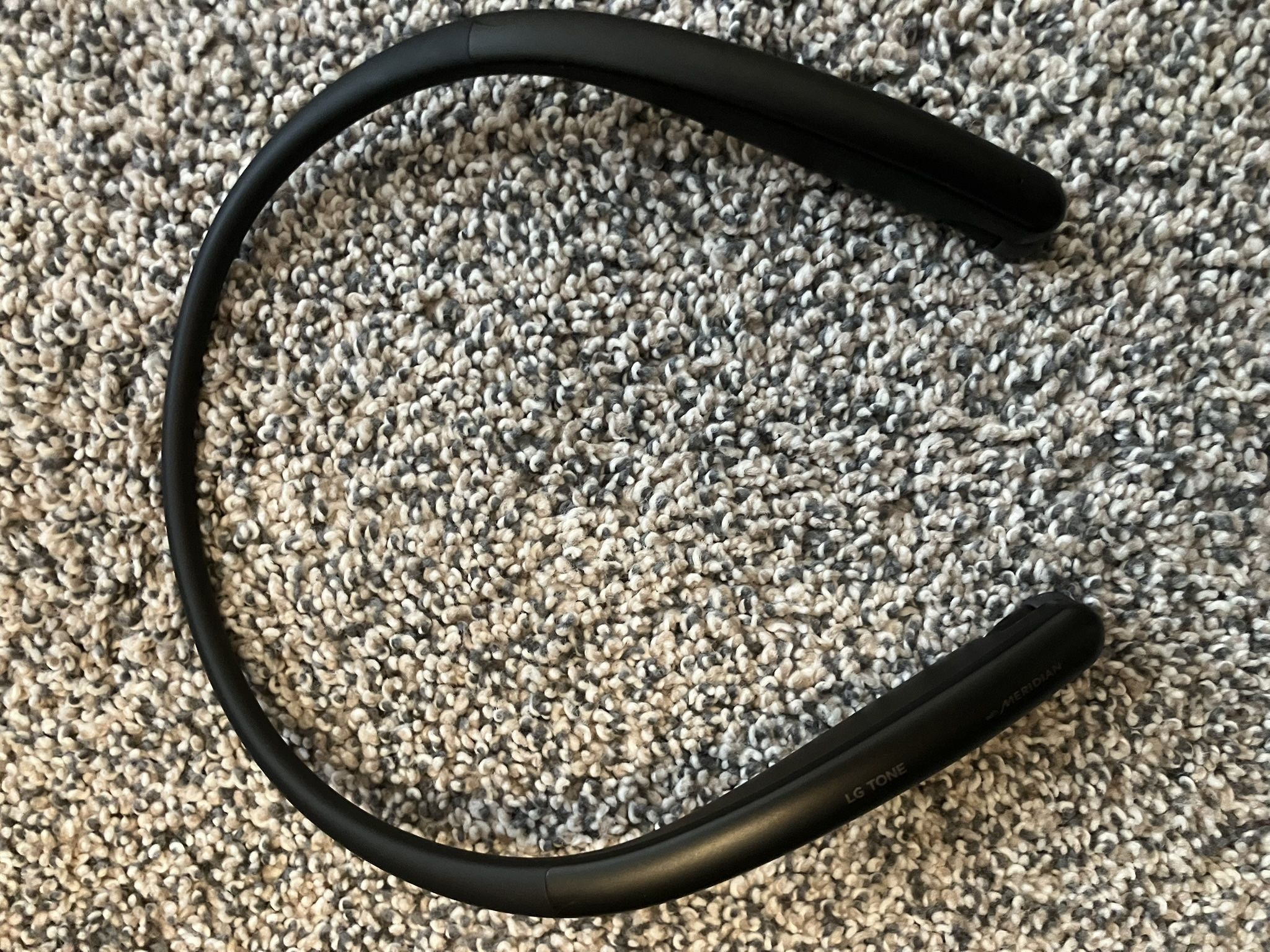 LG Tone Style HBS-SL5 Bluetooth Wireless Stereo Headset