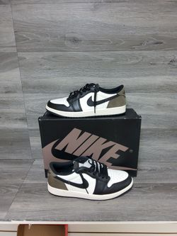 Air Jordan 1 Retro OG low mocha size 10 with box