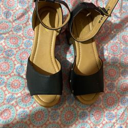 Black Wedges 