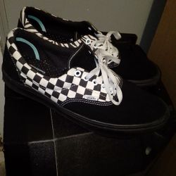 Men Vans Size 11