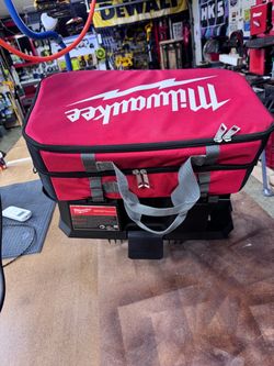 Milwaukee Heavy-Duty Vacuum Tool Bag