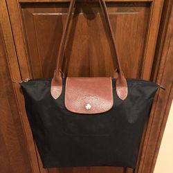 Longchamp Black Medium Tote 
