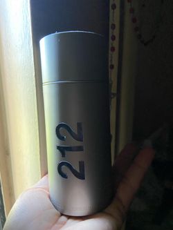 Authentic Carolina Herrera 212 Men half full 50%