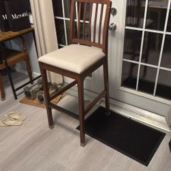 Bar Stool with Backrest