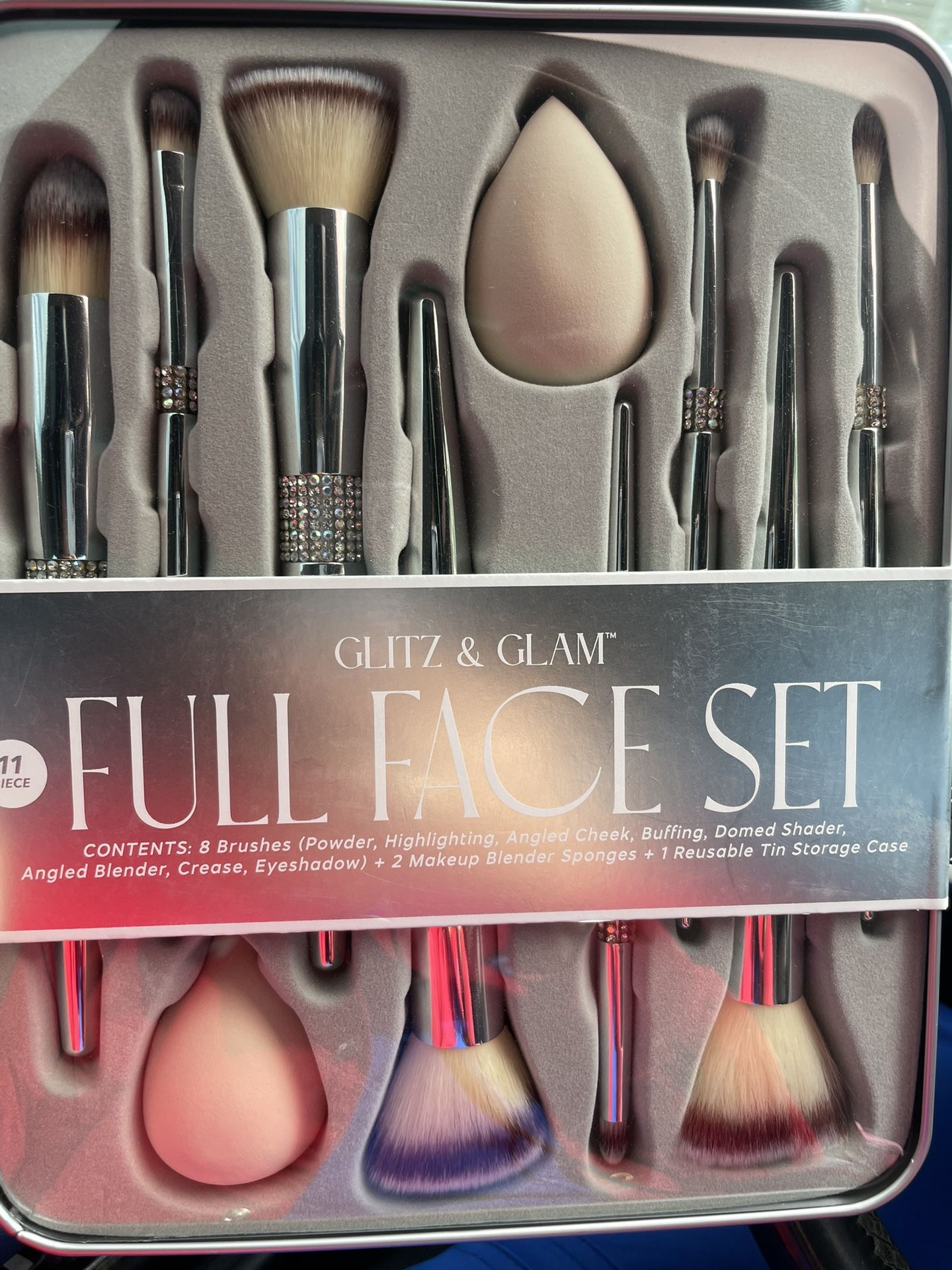 Glitz and glam make up brushes brand new
