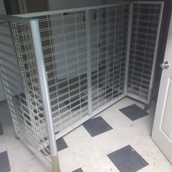 Storage Shelf With Wheel