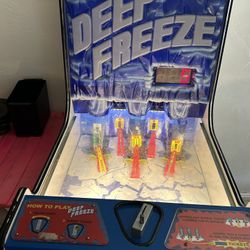 Deep freeze arcade game