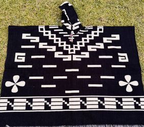 Handcrafted Alpaca Poncho, Unisex, One Size, Lightweight, Machine Washable. 