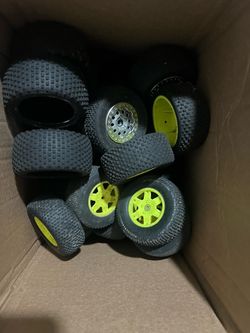 Rc sct wheels and 2 small rc
