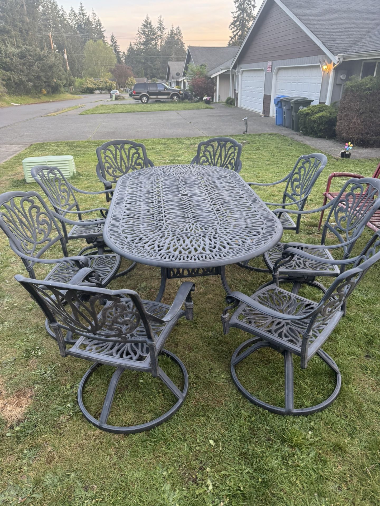 Cast Iron Table And Chairs 