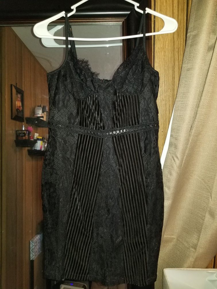 Prettylittlething black lace dress