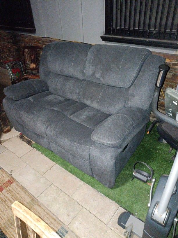 Double Reclining Sofa