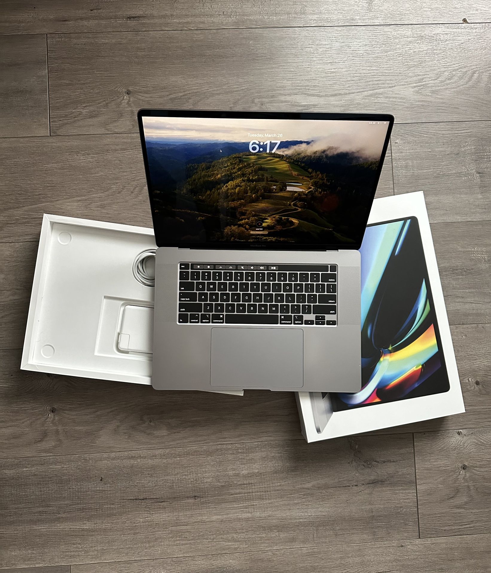 MacBook pro 16" late 2019 16gb/512gb