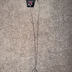 Paparazzi, Silver And Diamond Shape Necklace Set 