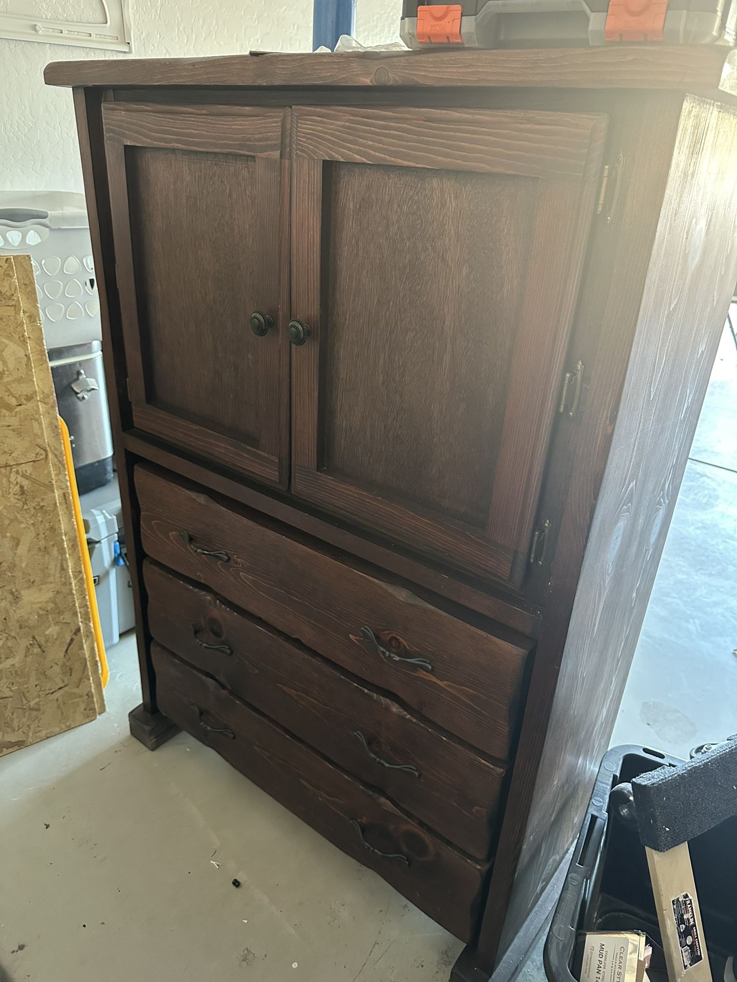 Dresser