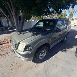 2001 ford explorer sport