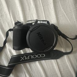 Nikon Coolpix B500