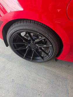 20" Staggered Wheels