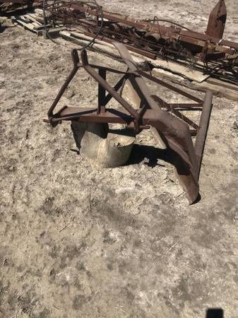 Half Ditch Blade $450