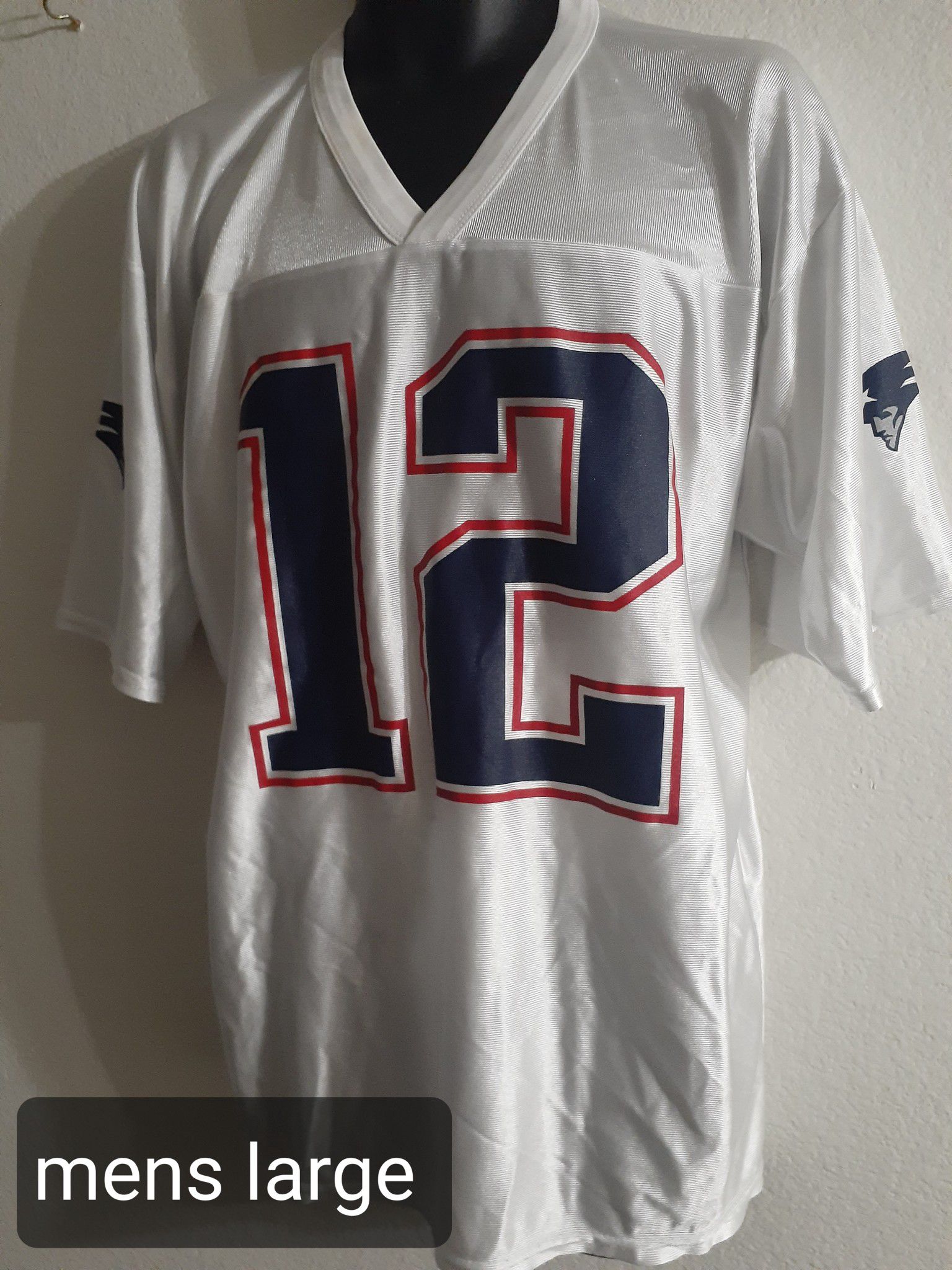 New England Patriots Tom Brady mens large football jersey $15