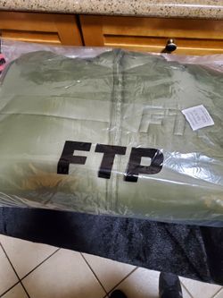 PTF WORLD DOMINATION PUFFER XLARGE