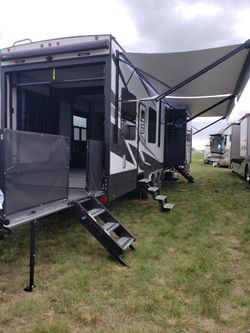 2020 Dutchman Voltage 4135