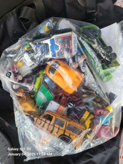Big Toy Lot ,hot Wheels, Matchbox, Action Figures  Ect
