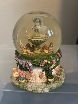 San Francisco Music Box Company Cherub Garden Musical Snow Globe – Plays Für Elise