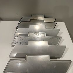 Chevy Silverado Tahoe Suburban  Grille emblem 