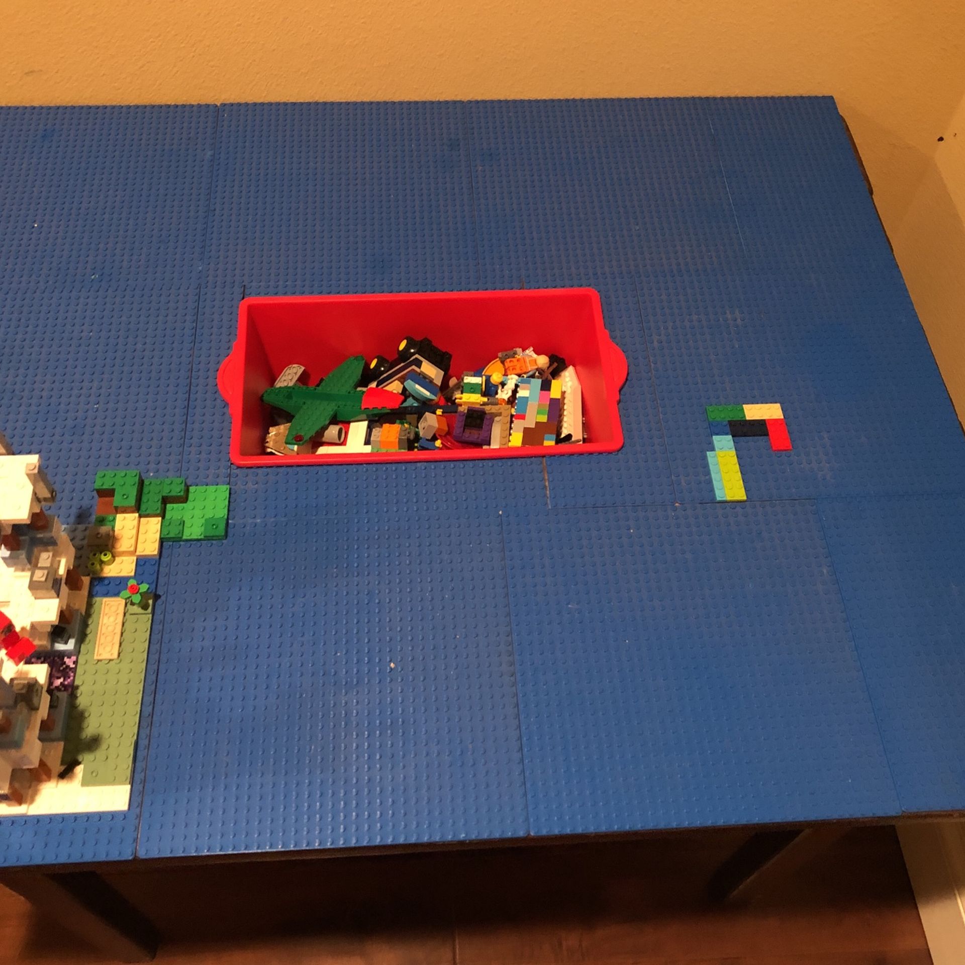Lego Table