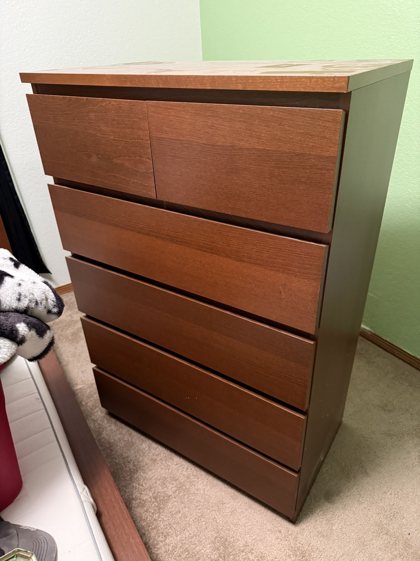 Dresser And Nightstand Set