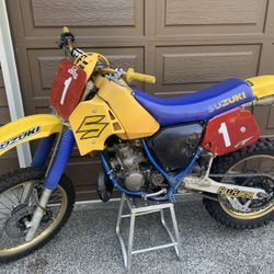 1985 SUZUKI RM 250