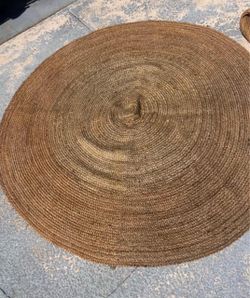 Round rug