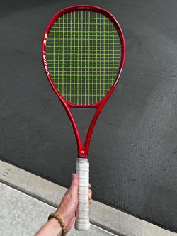 Yonex VCore 95 8th Gen - 4 3/8 Grip