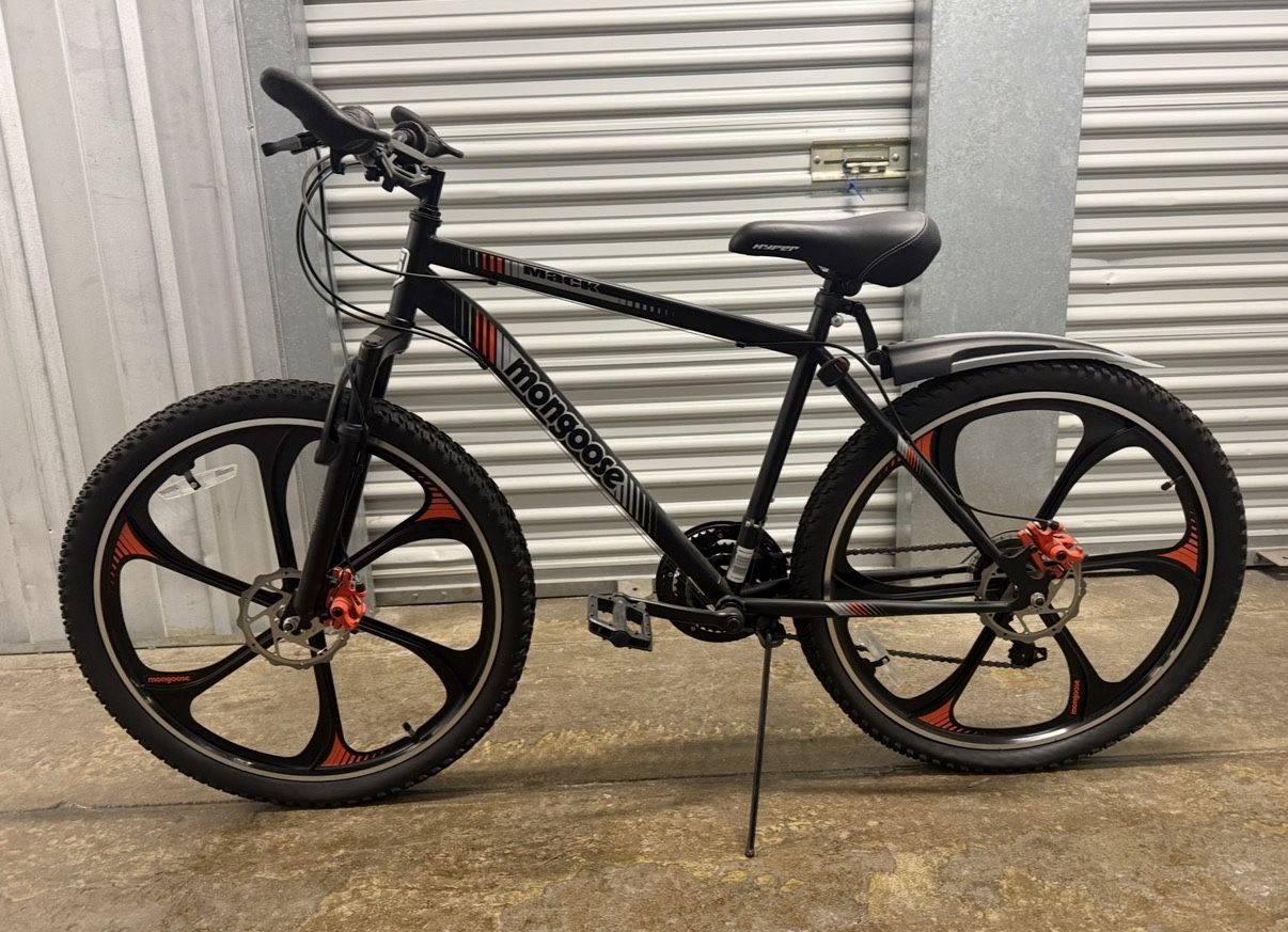 Mongoose Mountain Bike 26”