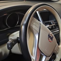 Volvo 2016 XC60 T5, the engine doesn't work, but the transmission, interior, and everything outside is in very good condition.