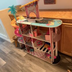 LOL Doll House