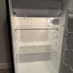 Whirlpool mini fridge