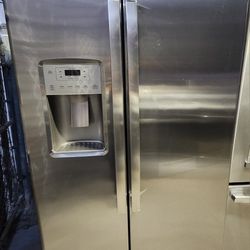 GE SXS REFRIGERATOR 